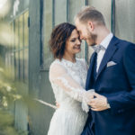 Ehevertrag-Hochzeitspaar in der alten Gärtnerei München.