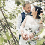 Ehevertrag-Hochzeitspaar in der alten Gärtnerei München.