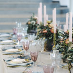 gedeckte Hochzeitstafel
