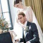 Brautpaar am Klavier